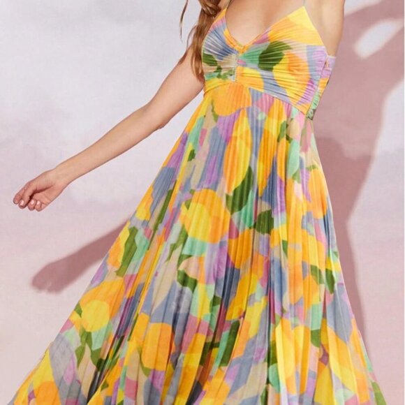 Yellow Boho Women's Floral Print Pleated Spaghetti Strap Sexy V-Neck Sundress - Picture 4 of 8